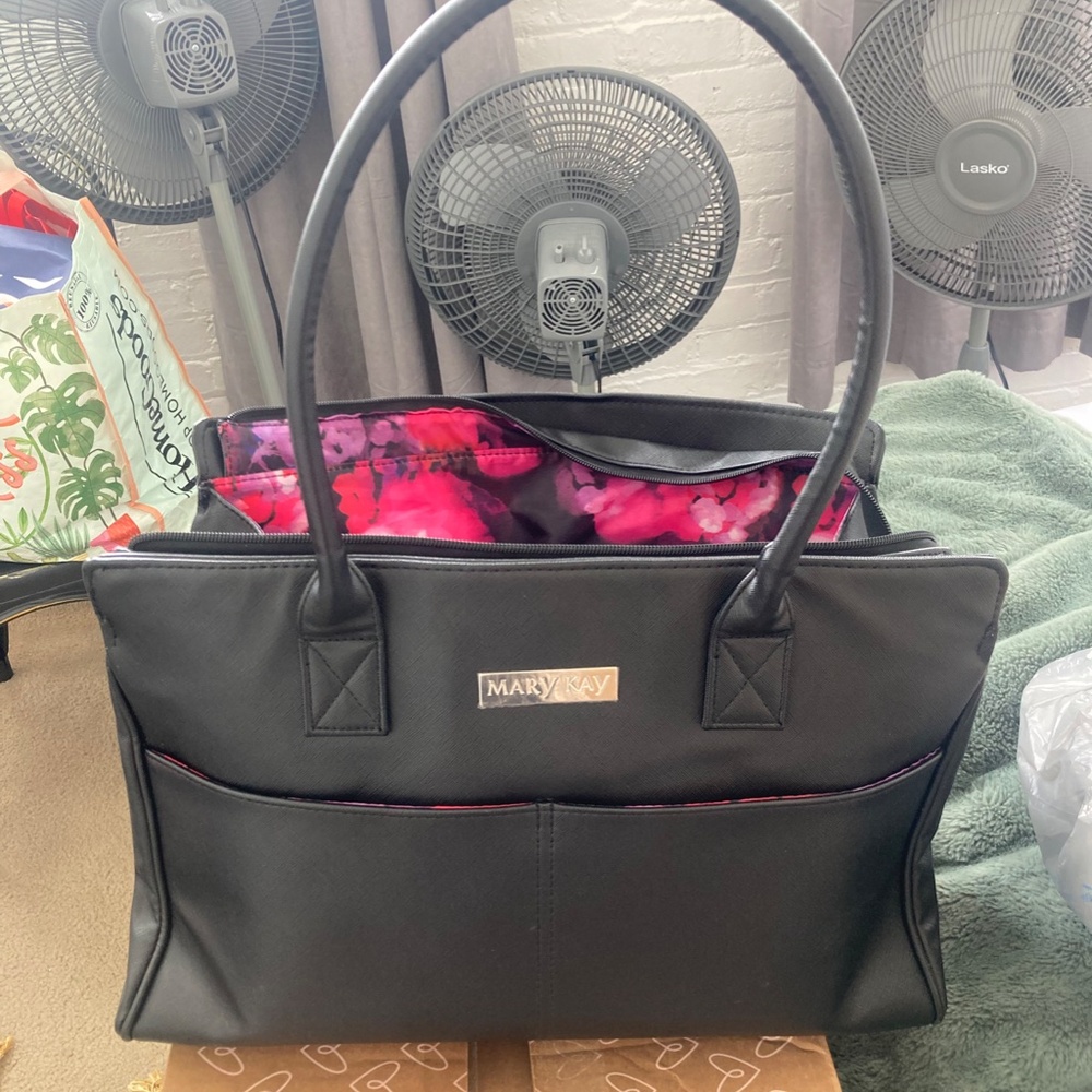 Mary Kay Consultant Black Starter Kit Tote Bag / Purse / Handbag 18x9x12